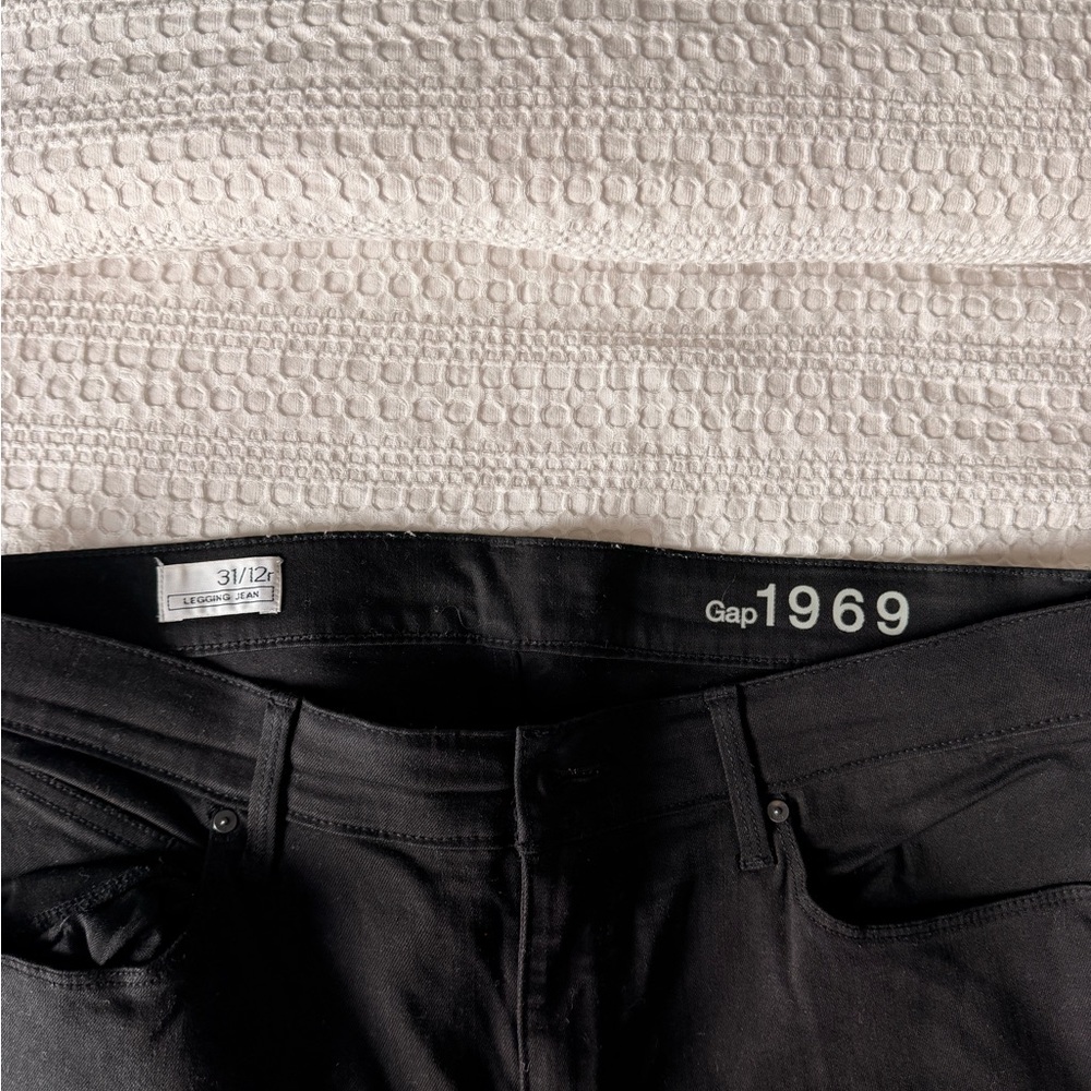 Gap Classic Black Women's Jeans. Size 12 - Picture 5 of 5